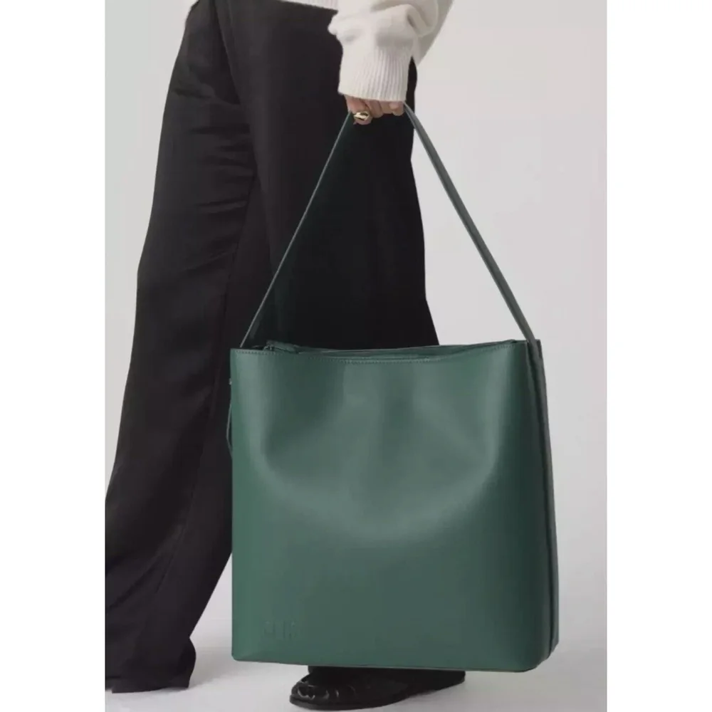 Beis The Wicked Tote in Wicked Green nwt - Picture 5 of 10